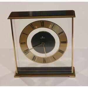 Vintage Hechinger mantle table shelf solid brass clock Cyma. Quartz movement
